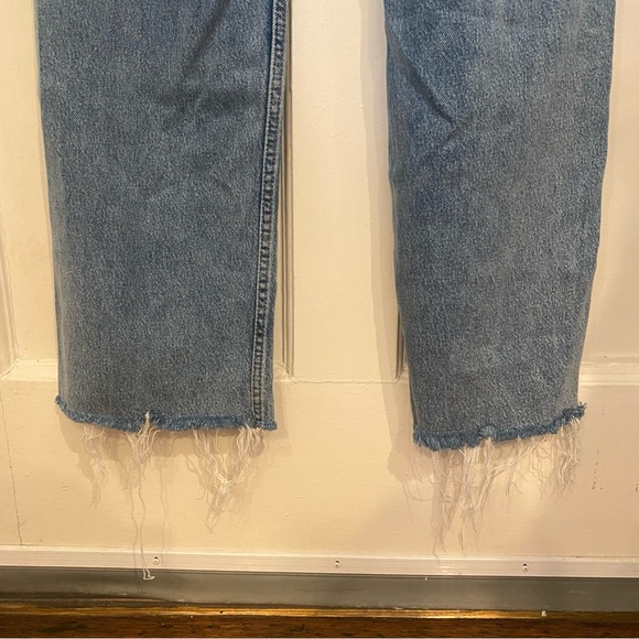 Zara‎ High Waisted Distressed Jeans - Picture 4 of 8